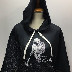 Hoodie pull-over.